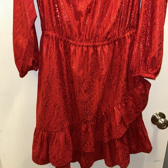 Michael Michael Kors Red Dress Long Sleeve/Cold Shoulder Flounce Hem EUC SZ LRG - Picture 6 of 11